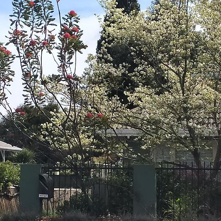 Amberly House Rotorua Bed & Breakfast Екстериор снимка